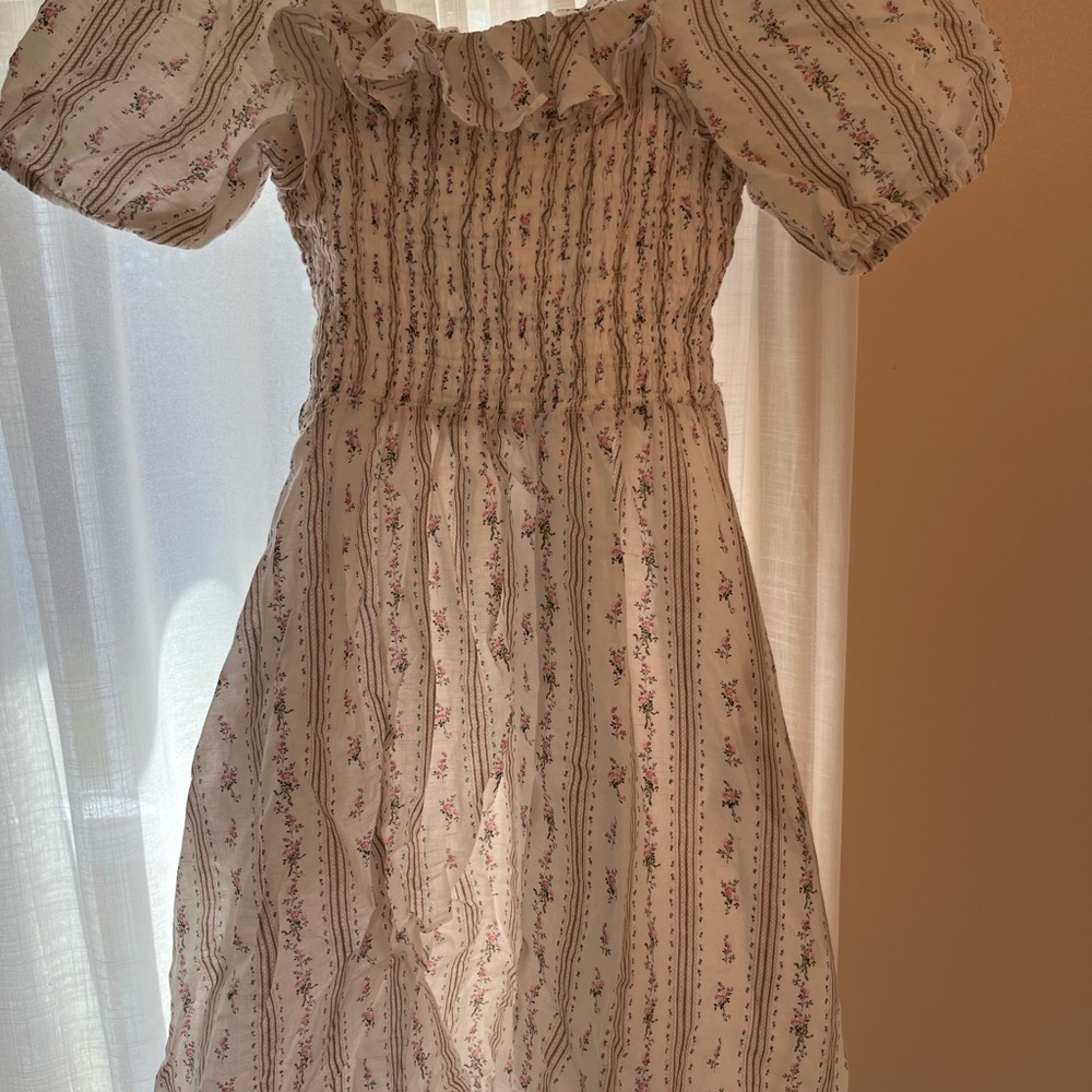 Womens Floral Smocked Puff-Sleeve Dress - White with Pink Floral